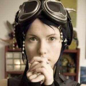 Meet your Posher, Eliza